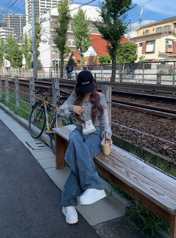 カーブワイドデニムパンツ