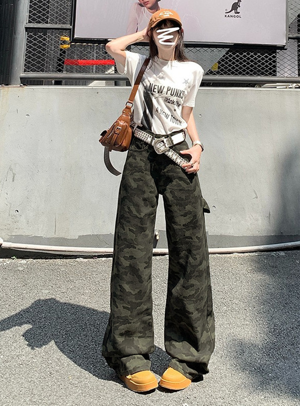 カモフラージュ柄ワイドパンツ