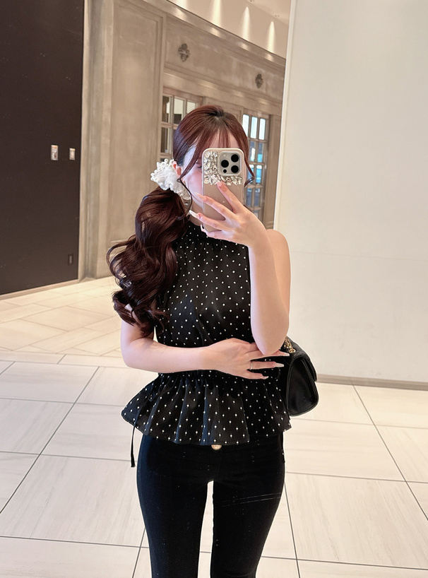 ドット柄サイドリボンアメスリフリルブラウス