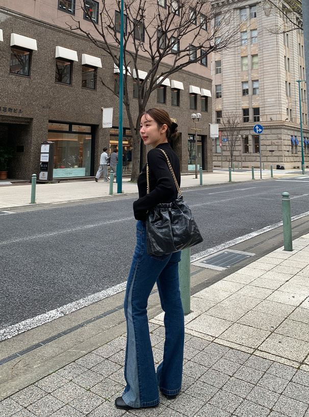 配色切り替えフレアデニムパンツ