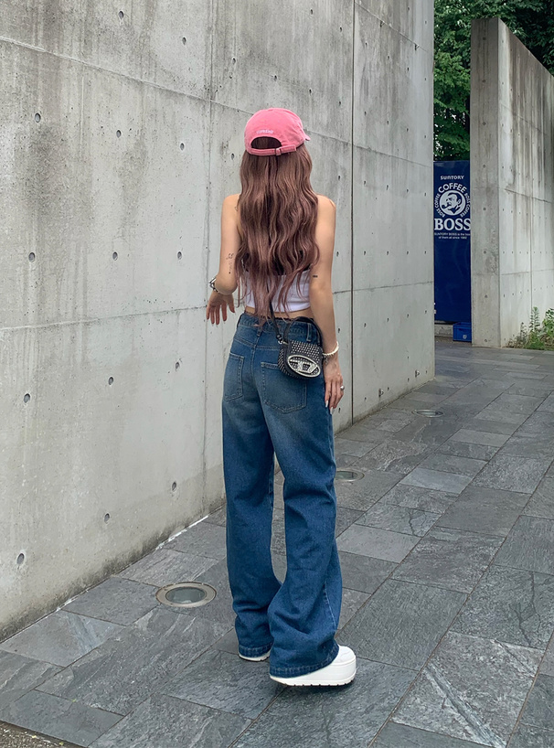 ローライズセミフレアデニムパンツ