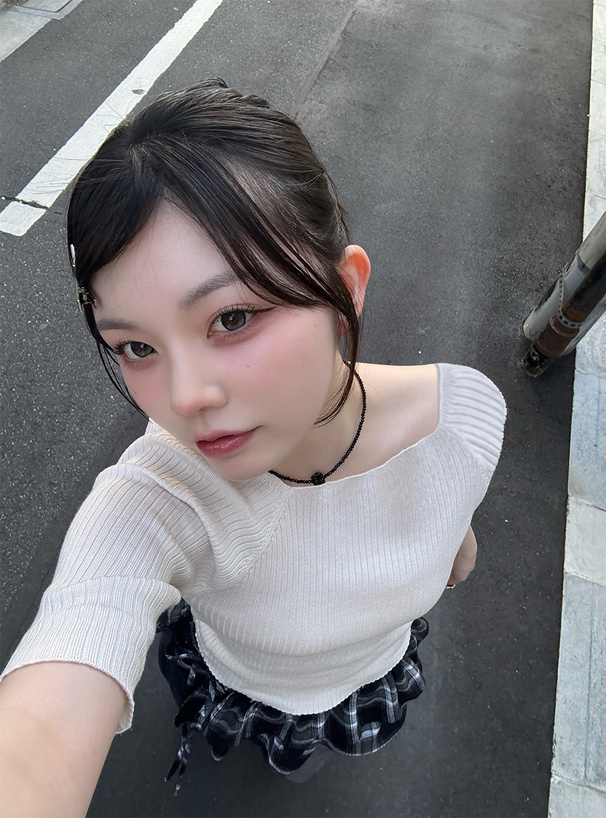 スクエアネックリブニットトップス