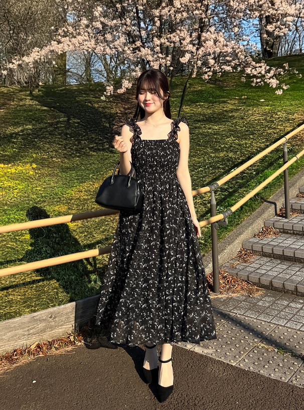 フリルショルダー花柄フレアワンピース