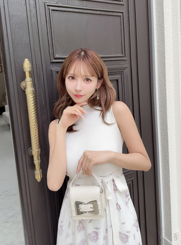 リボンベルト付きニットドッキング花柄ワンピース
