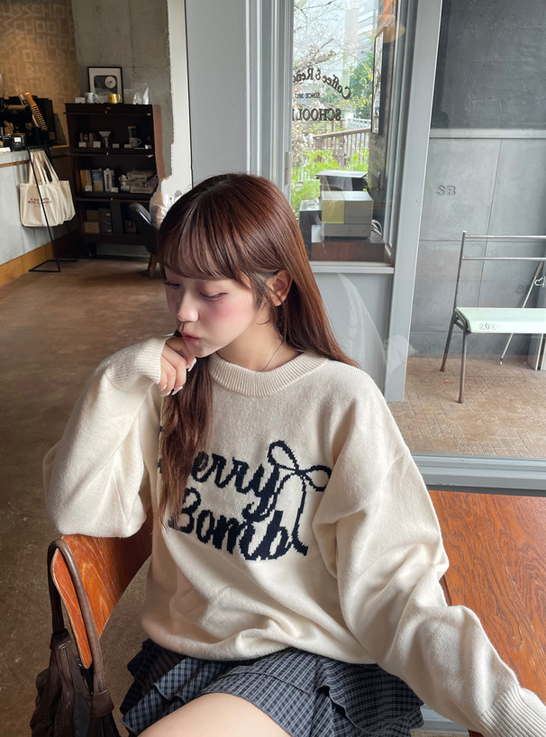 ロゴジャガードニットトップス