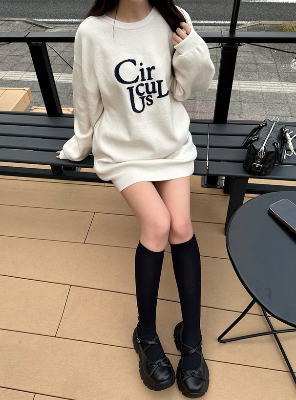 ロゴニットトップス