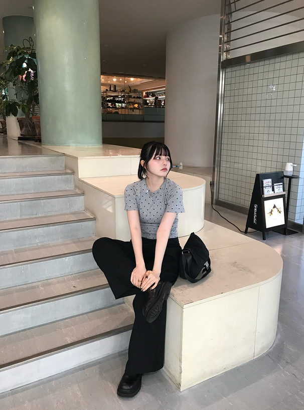 センタープレスストレートパンツ