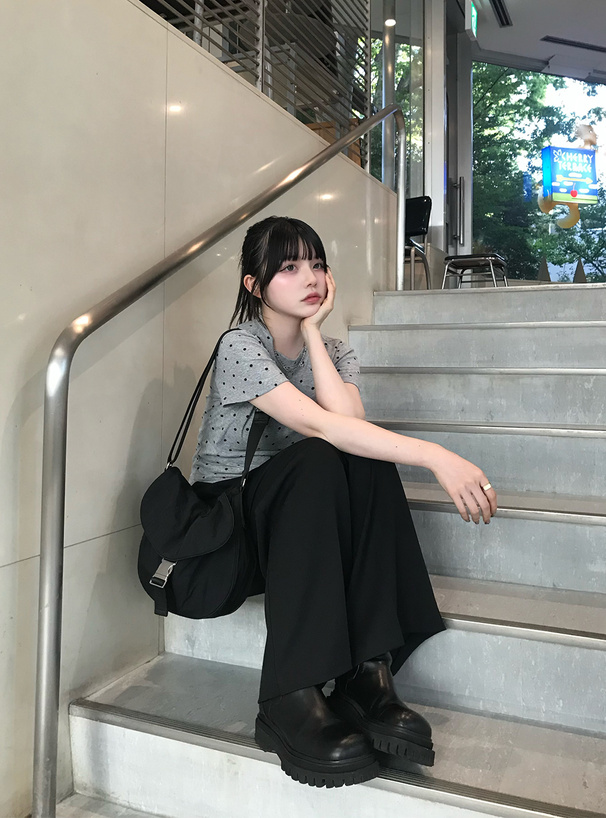 センタープレスストレートパンツ