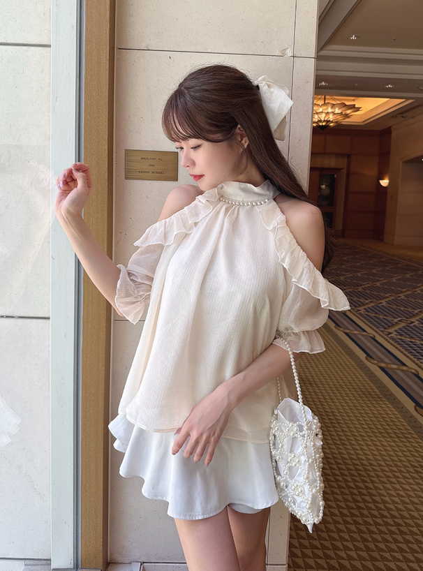 ネックパールオフショルダーブラウス