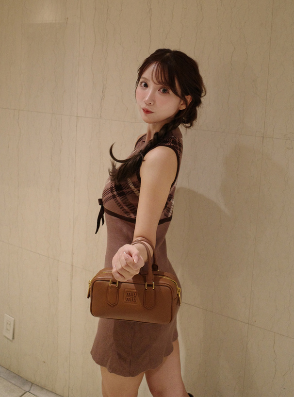 チェック柄ノースリーブニットミニワンピース