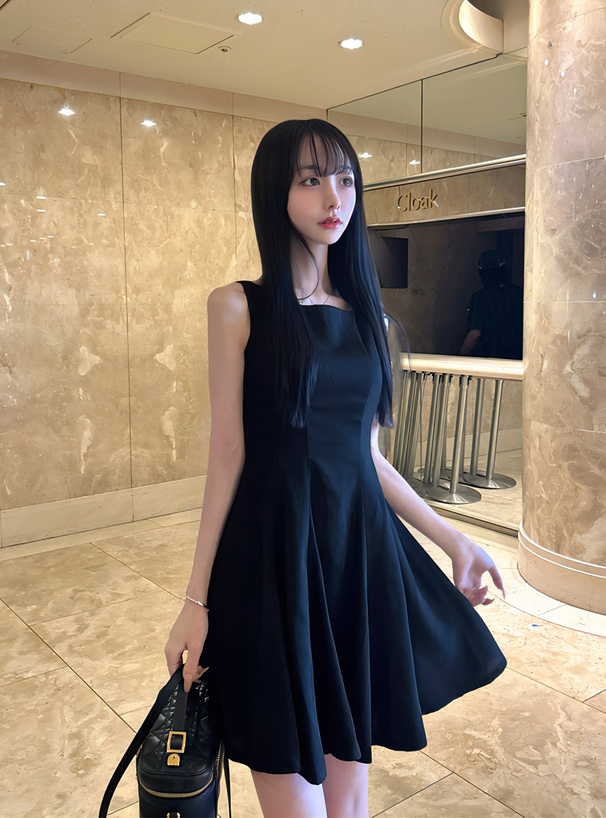 美品☆ FOXEY NEW YORK 黒　フレアワンピース　ノースリーブ　L 楽天市場】フォクシー ノースリーブ フレア ワンピースの通販