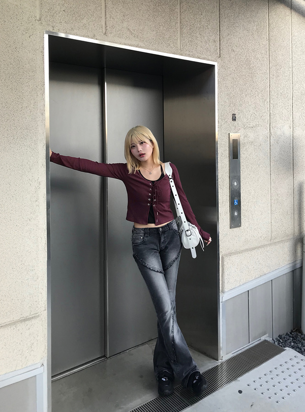 レイヤード風レースアップリブトップス