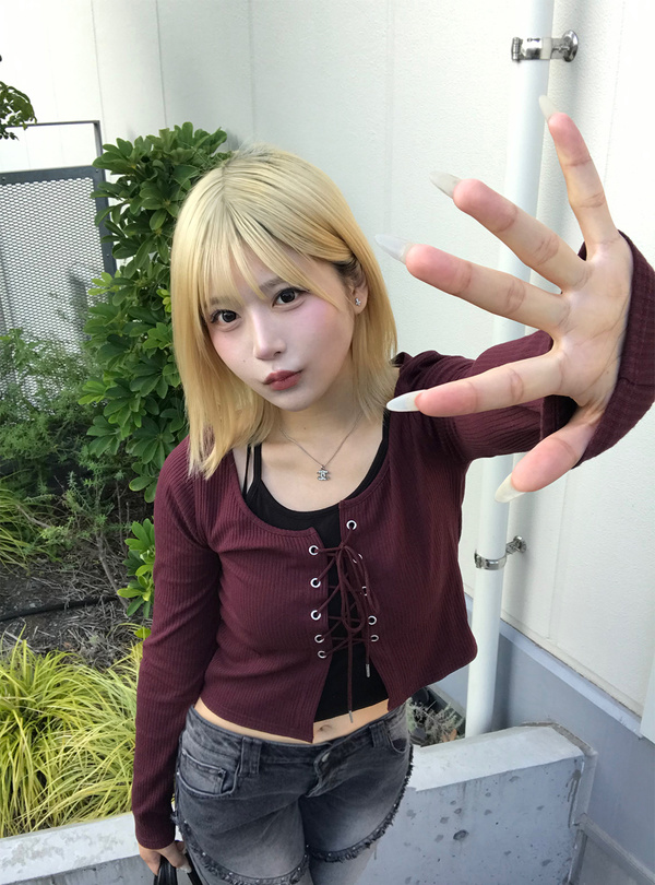 レイヤード風レースアップリブトップス