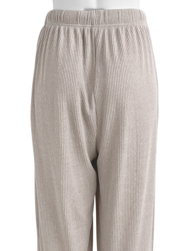 リブニットソーストレートパンツ