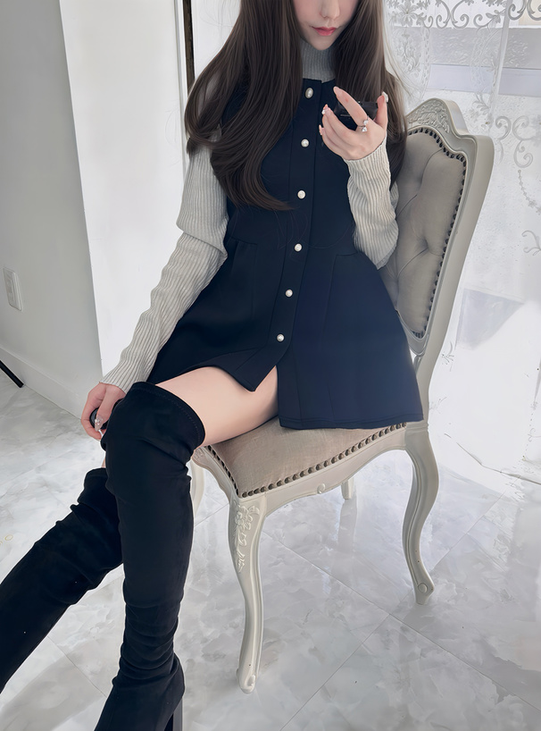 パールボタンノースリーブペプラムベスト