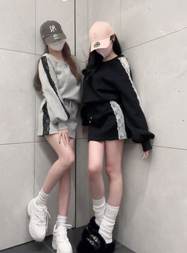 オフショルダーサイドレーススウェットワンピース