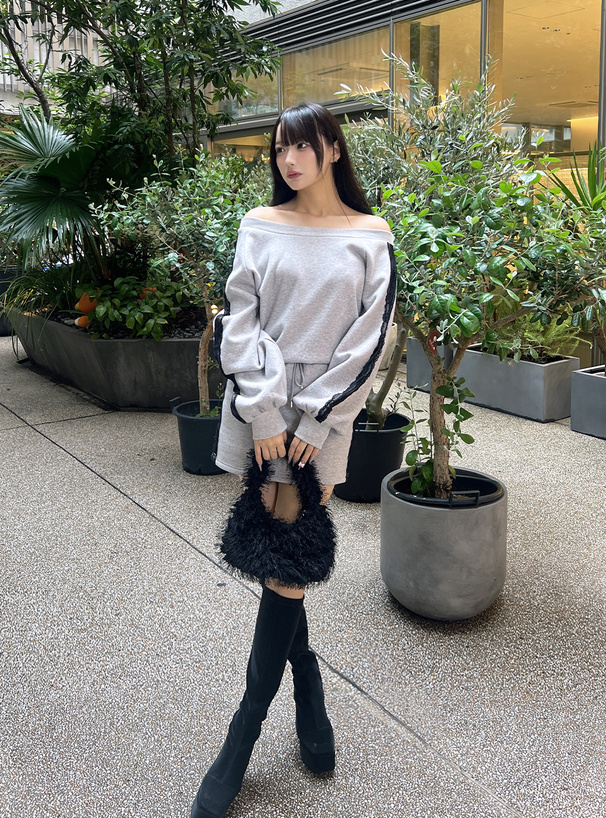 オフショルダーサイドレーススウェットワンピース