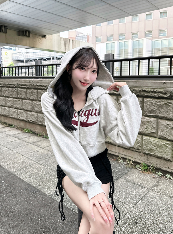 ダブルジップロゴショート丈ウェットパーカー