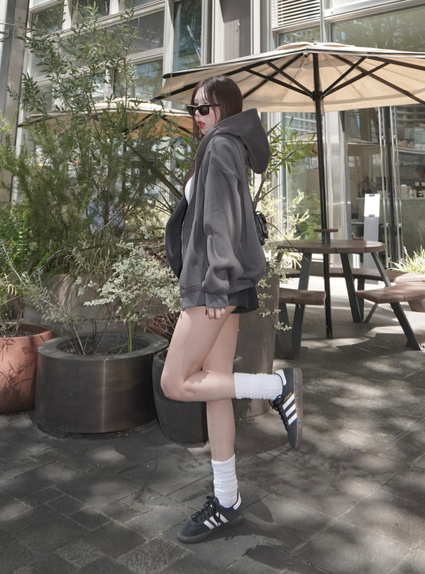 オーバーサイズスウェットパーカー