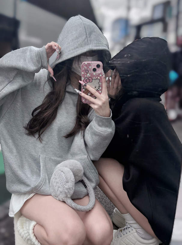 オーバーサイズスウェットパーカー