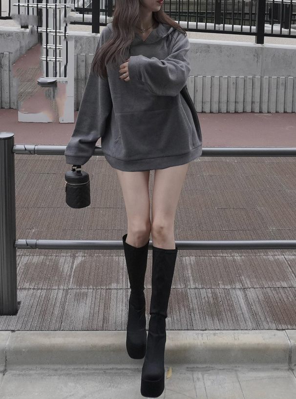 オーバーサイズスウェットパーカー