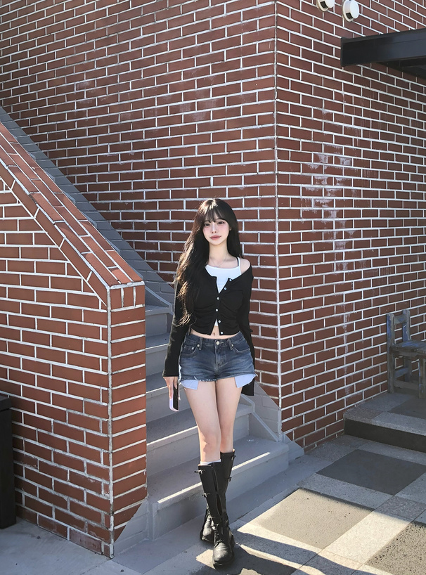 キャミレイヤード風ギャザードロストトップス