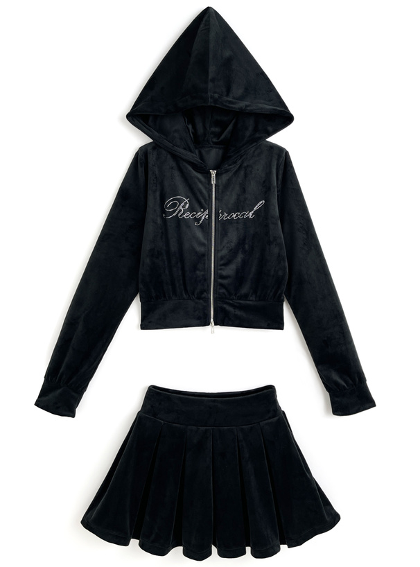 ラインストーンロゴダブルジップパーカー×インパン裏地付きフレアミニスカートベロアセットアップ