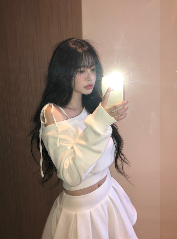 ワンショルダートップス×インパン裏地付きフレアミニスカートスウェットセットアップ