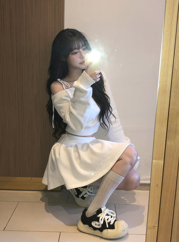 ワンショルダートップス×インパン裏地付きフレアミニスカートスウェットセットアップ