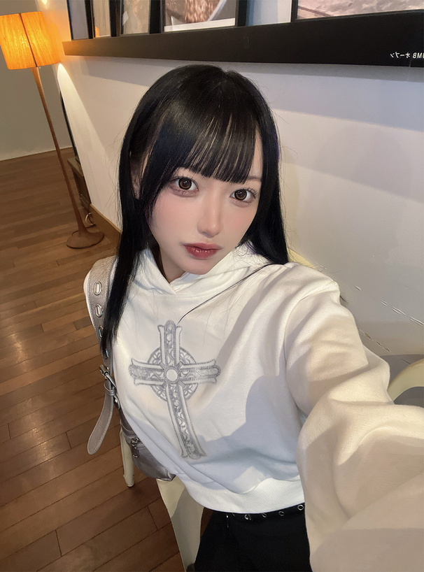 ラインストーンクロスロゴスウェットパーカー