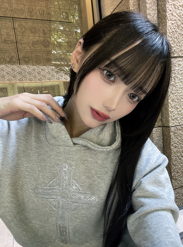 ラインストーンクロスロゴスウェットパーカー