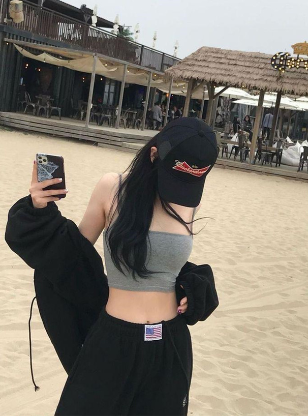 カップ付きショート丈キャミソール