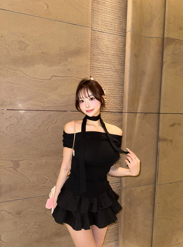 タイ付きオフショルダードレープトップス