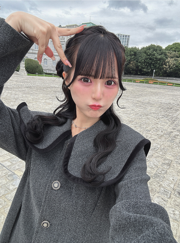 ベロアパイピングカラーミドル丈コート