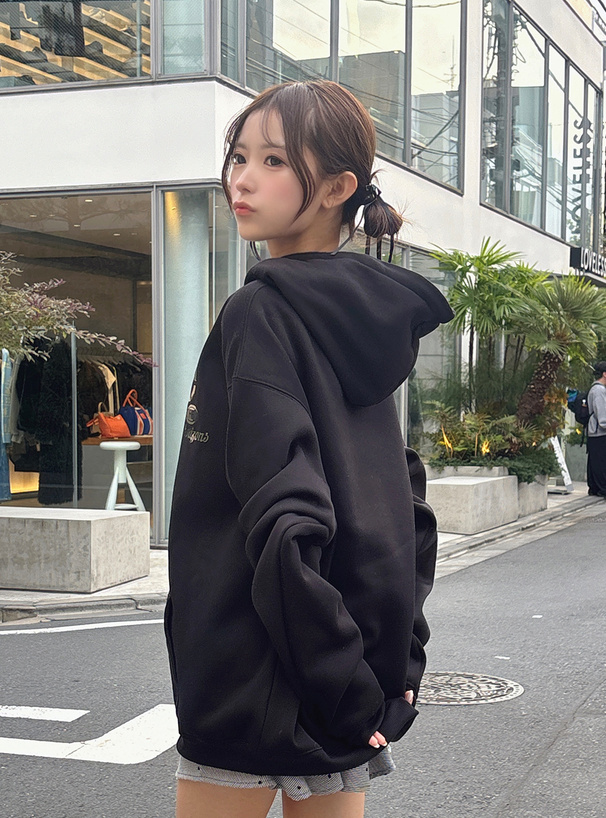 カモフラージュ柄ロゴプリントスウェットパーカー