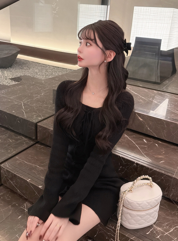 Alexander McQueen ブラック ニットミニワンピース XS ドレス Alexander McQueen ブラック ニットミニワンピース XS ドレス