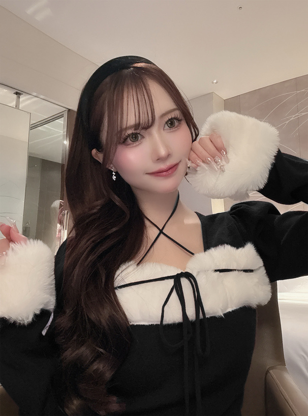 ファーホルターネックリボンニットトップス