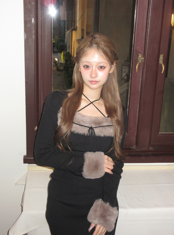 ファーホルターネックリボンニットワンピース