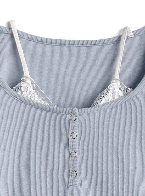 レースレイヤード風リブトップス