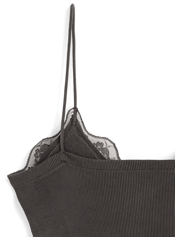 カップ付きレースキャミソール