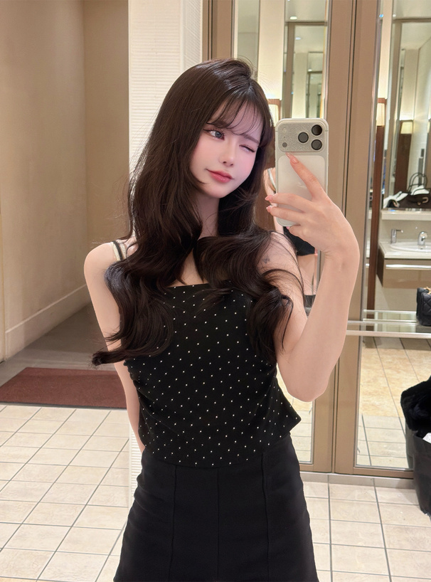 カップ付きドット柄キャミソール