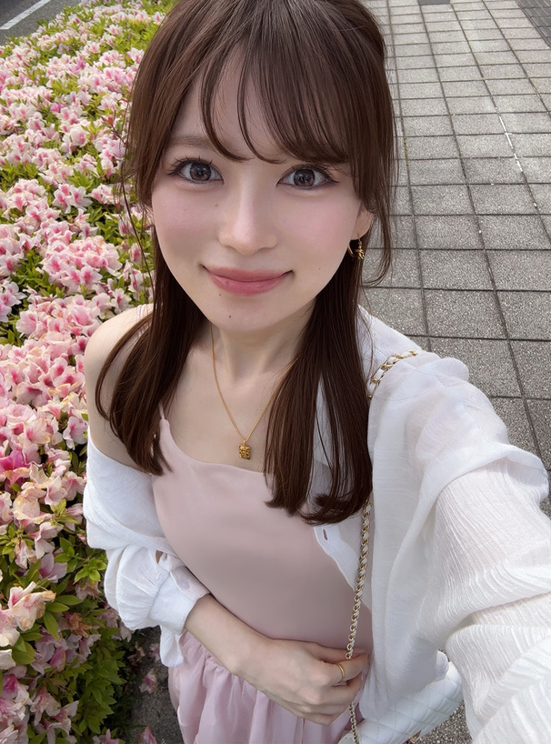 カップ付きショート丈キャミソール