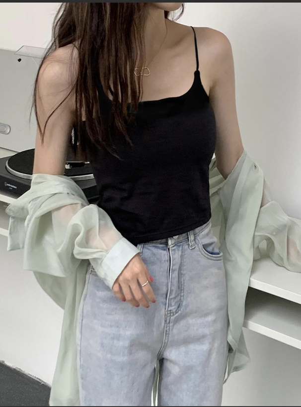 カップ付きショート丈キャミソール