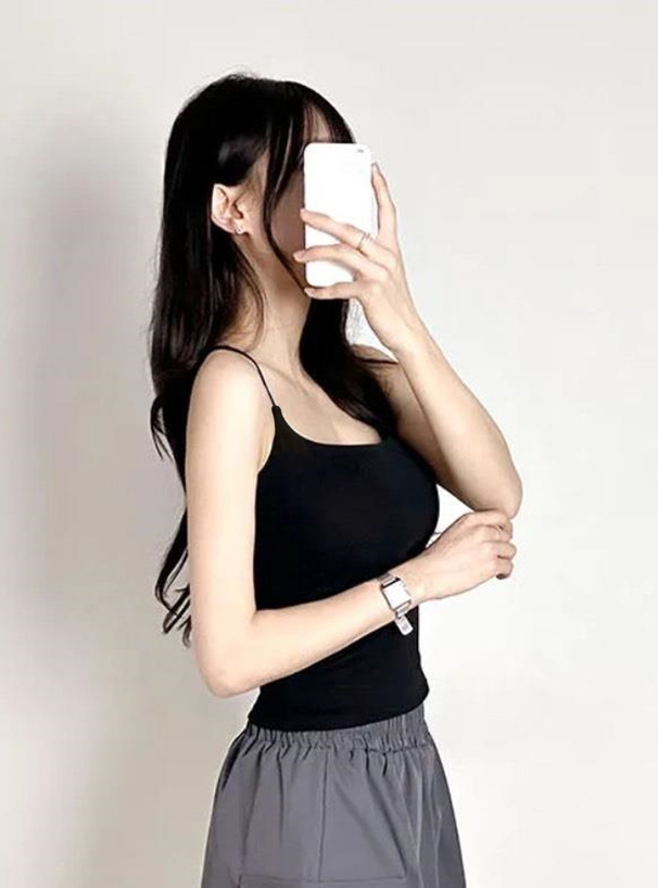 カップ付きショート丈キャミソール