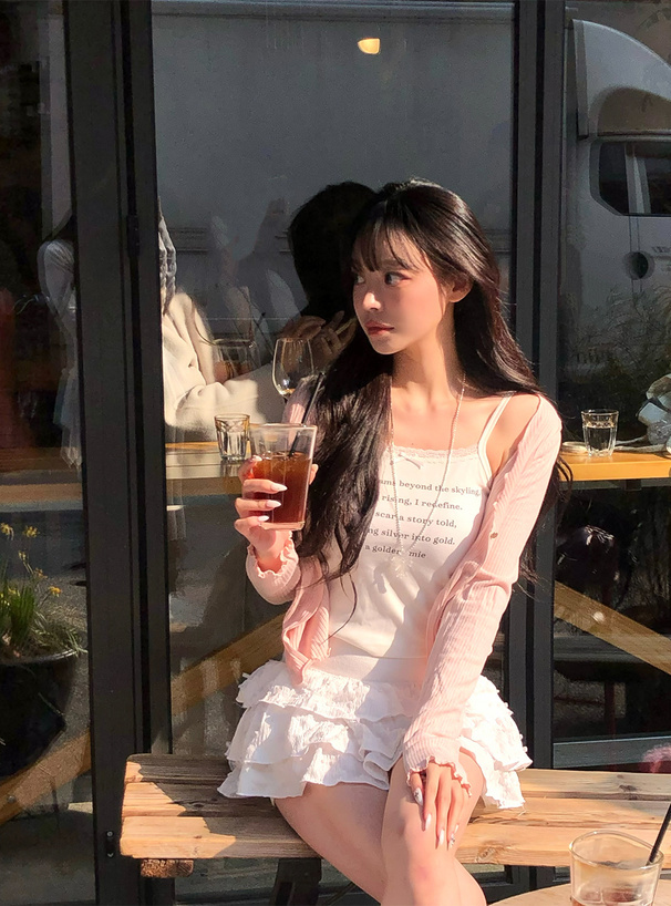 カップ付きレースロゴプリントキャミソール