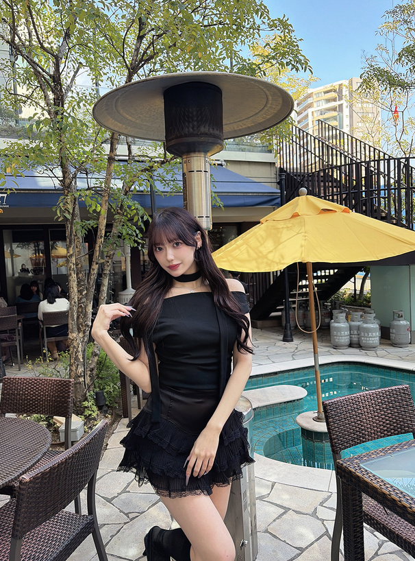 タイ付きオフショルダートップス