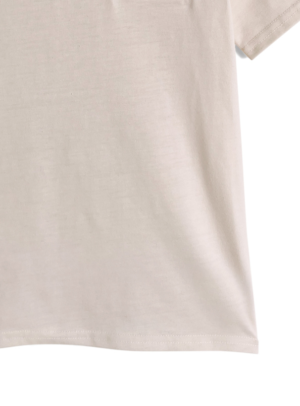 エンボスロゴTシャツ