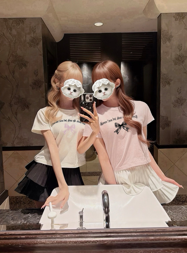 リボンロゴプリントTシャツ