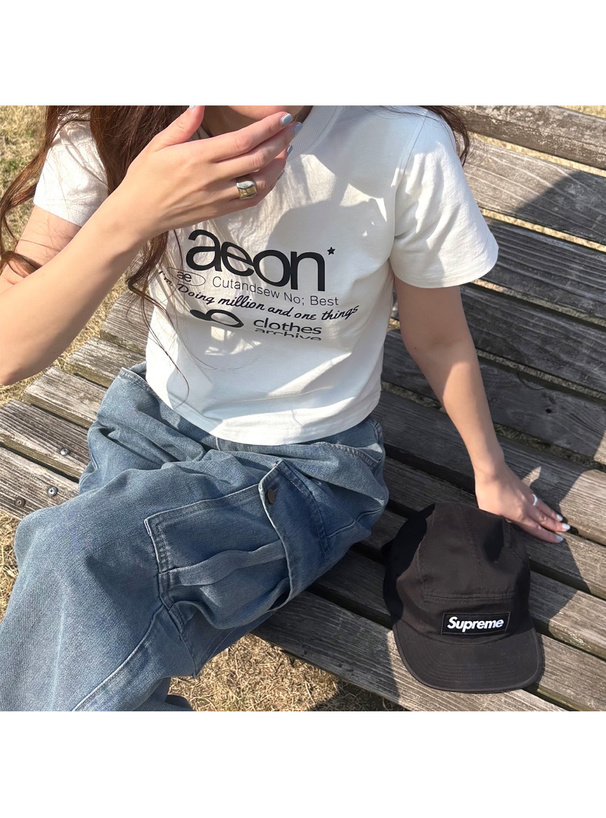 ロゴプリントTシャツ