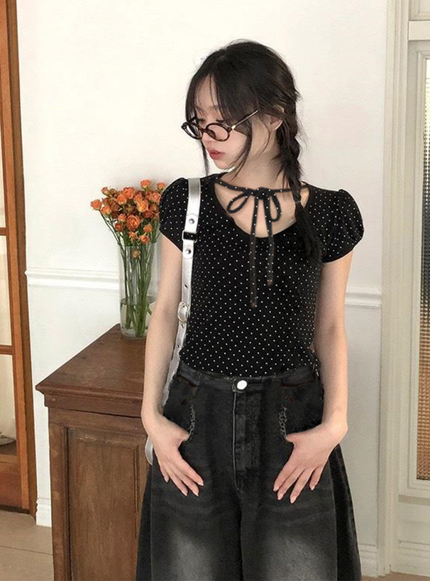 ILLIT アイリット BEB ドット柄ネックリボントップス